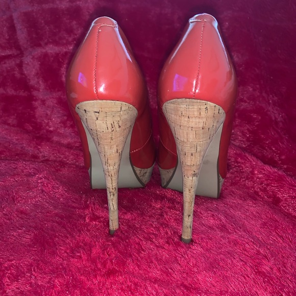 GUESS Orange & Cork 5in heel “LIGHTLY WORN “ - Picture 3 of 4